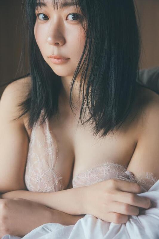 앙골라 촌장 1st 사진집 - 타이틀 미정