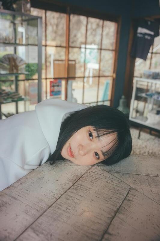 앙골라 촌장 1st 사진집 - 타이틀 미정