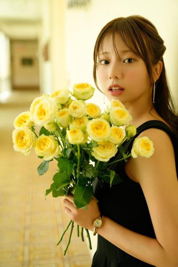 하야시 유이 1st 사진집 - 타이틀미정