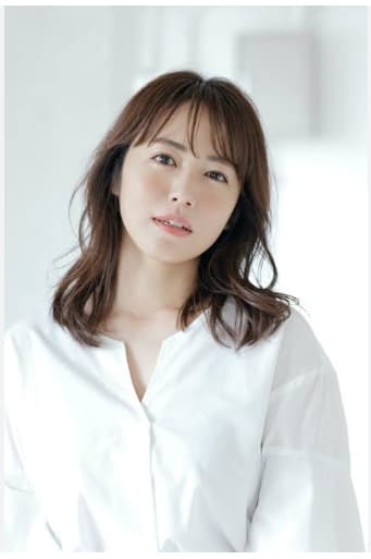 이소야마 사야카 데뷔 25주년 기념 사진집 - 타이틀 미정
