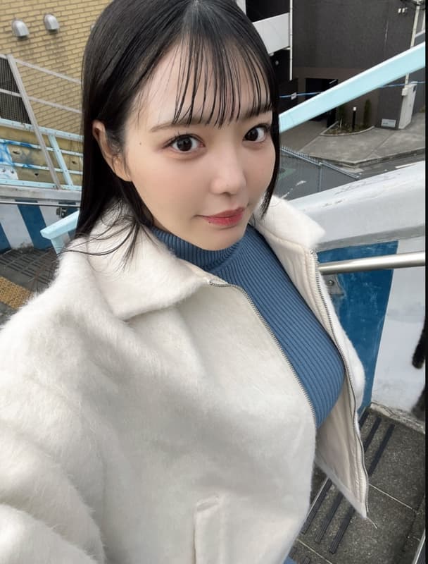 코이부치 모모나 사진집 - 사랑하는 모모나