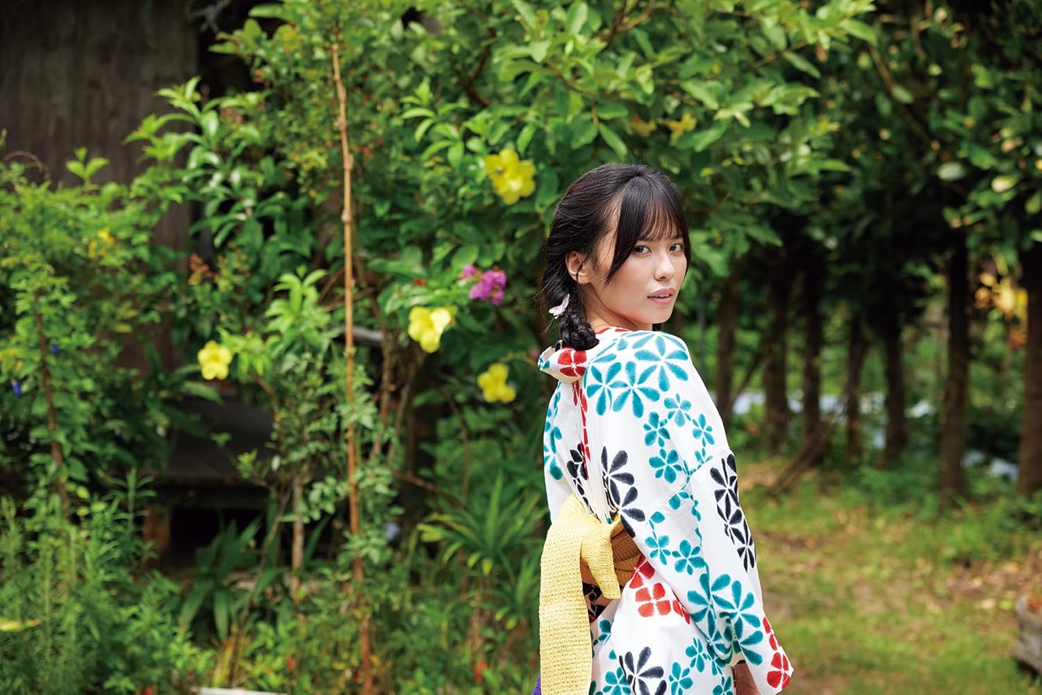 나기사 아이리 사진집 나기사색에 녹아들다