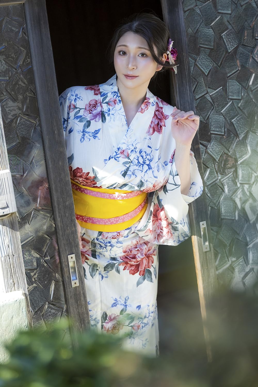 아즈마 미카 사진집 금단의 열매 조용히 녹아들다