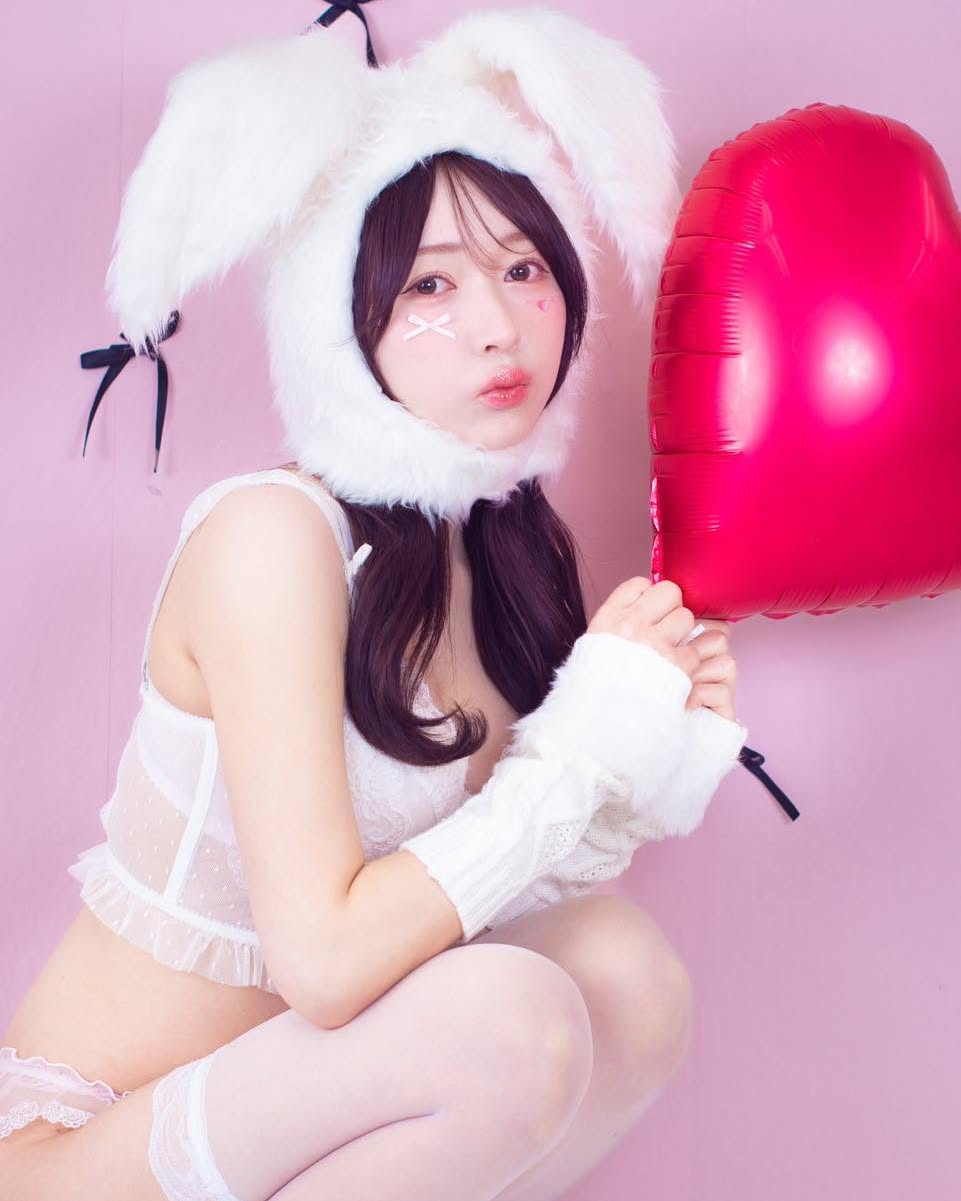 코노 호노 1st 사진집 『호노탄』