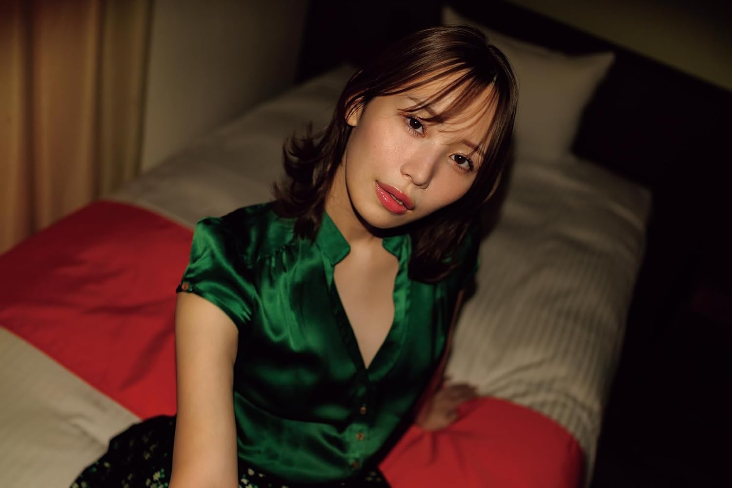 샤쿠 아리스 사진집 만져줘, 너를.