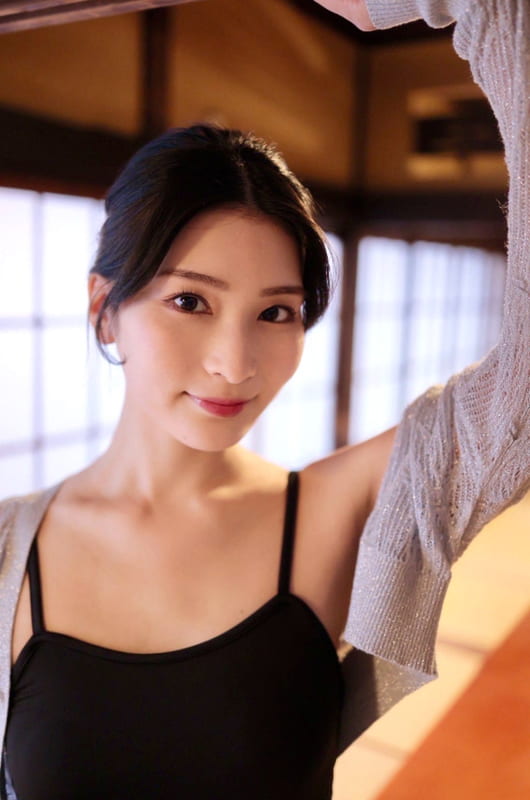 혼조 스즈 사진집 『스즈카제』