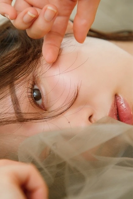 시자키 카논 1st 사진집 unplugged