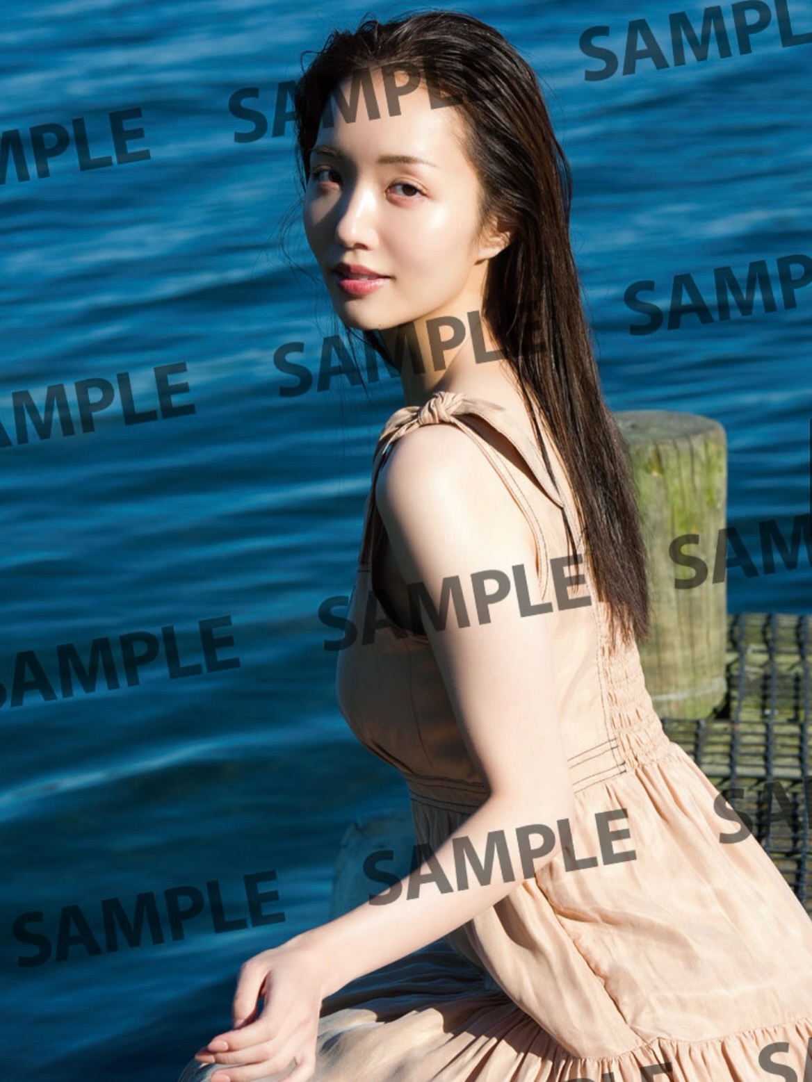 카리카와 쿠루미 1st 사진집 『별 없는 하늘』