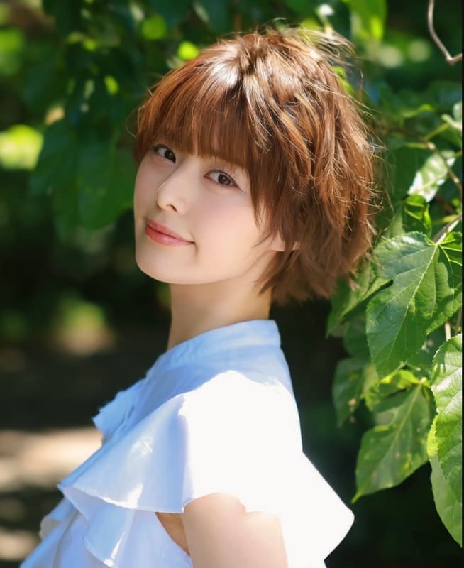 츠키노 루나 사진집 달이 차오르며.
