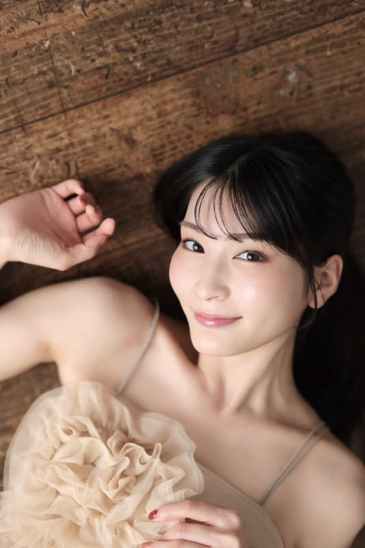 혼조 스즈 사진집 『스즈카제』