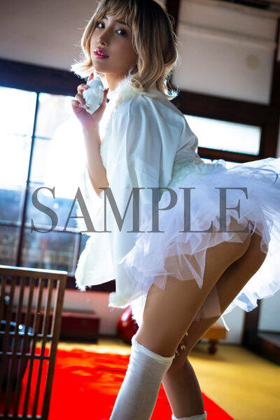 코스프레 페티시 북 - 유즈리하 카렌