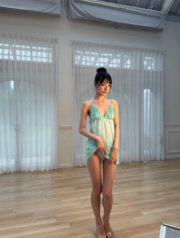 미야시타 레나 3rd 사진집 - 무구한 계절