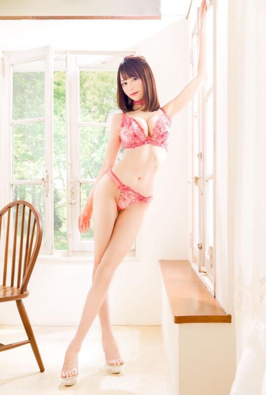 츠지이 호노카 사진집 - 무거운 과실