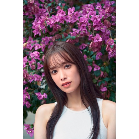 히나타자카46 사사키 쿠미 1st 사진집 - 넘기는 날들