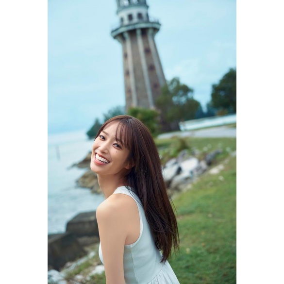 히나타자카46 사사키 쿠미 1st 사진집 - 넘기는 날들