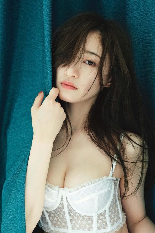 나카다 카나 2nd 사진집 - 불러일으키다
