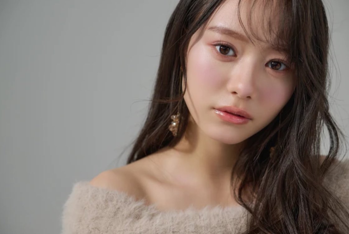 나카무라 유나 1st 사진집 - 세븐틴 17