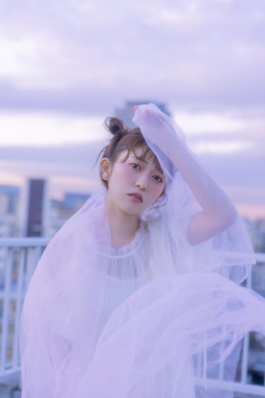 코이즈미 하루카 사진집 - 봄이 되는 계절