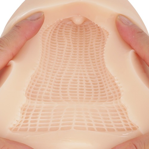 교도관의 고문 발로 당하는 체벌방