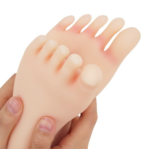 교도관의 고문 발로 당하는 체벌방