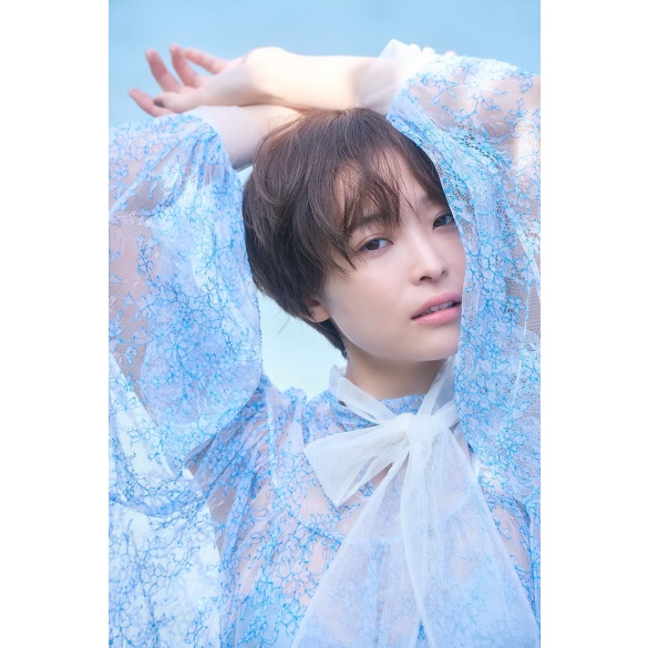 와타나베 나기사 1st 사진집 『수평선』