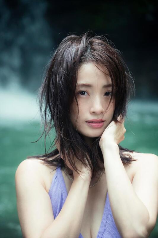 우에토 아야 사진집 - 한낮의 몽상