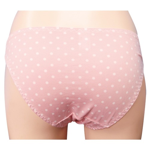 좋은 냄새가 나는 갈색 머리 여대생의 향기 나는 팬티