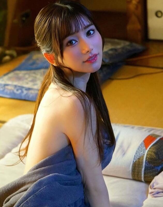 이츠카이치 메이 사진집 - 사랑일지도 몰라