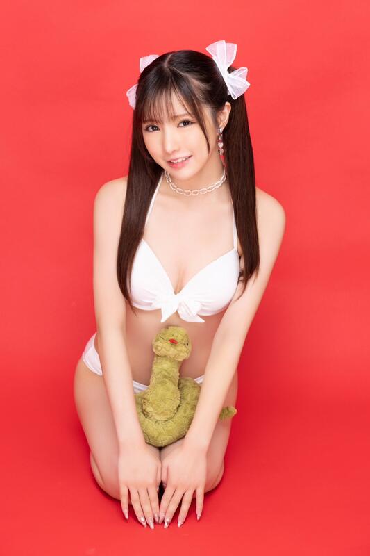 사사키 사키 사진집 - 조용하던 그 아이가… 남쪽 섬에선 웃으며 애교를? 그런 건 들어본 적 없어!