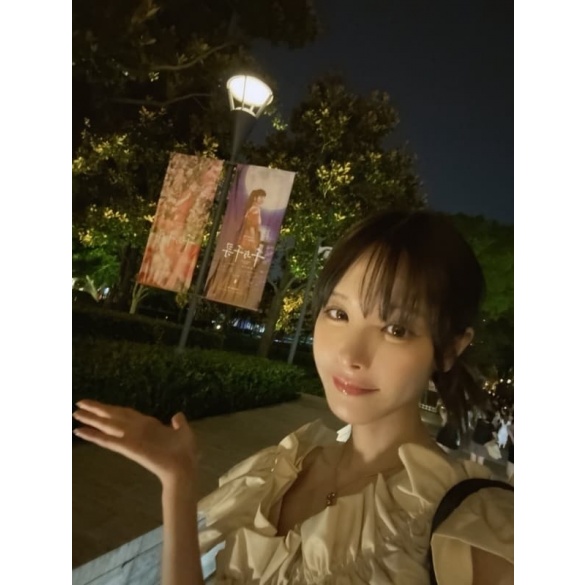 모모노기 카나 사진집 - 타이틀미정