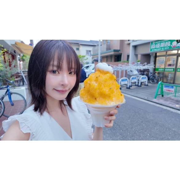 모모노기 카나 사진집 - 타이틀미정