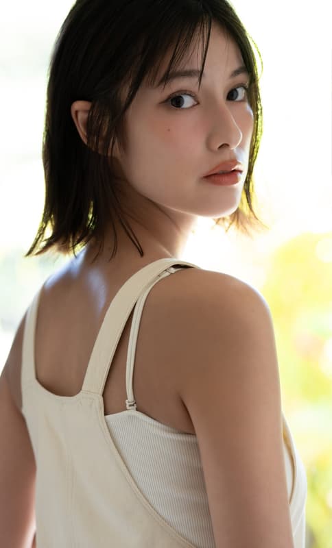 타마다 시오리 사진집 - 빛 속으로