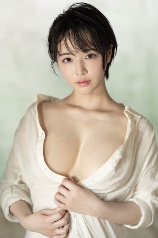 산노미야 츠바키 사진집 젖어서 빛나다