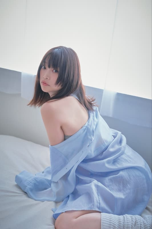 코야마 모요 두 번째 사진집 옆자리