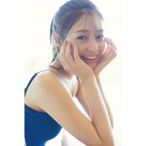 타사키 사쿠라 1st 사진집 『사쿠라이로』