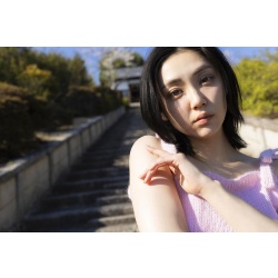 야마야 카스미 사진집 『원거리, 현재 이곳.』