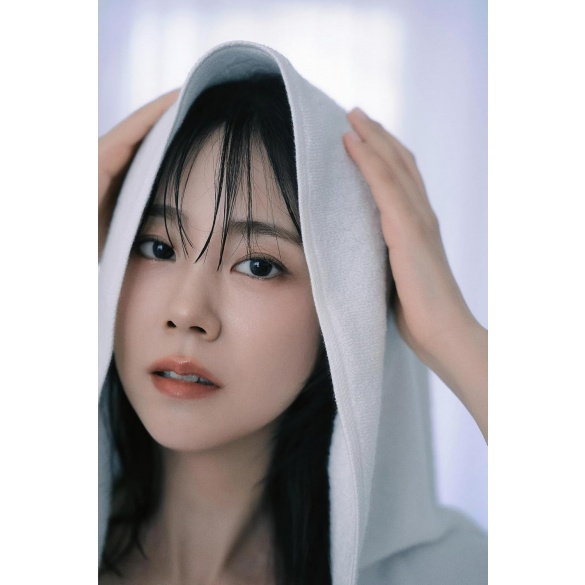 한승연 사진집 『Inside You, Inside Me』