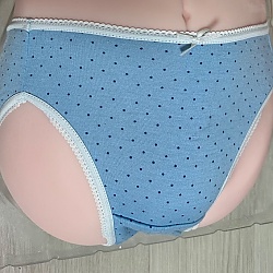 통근 전철에서 팬티를 보여주는 트윈 테일 여대생의 향기 나는 팬티